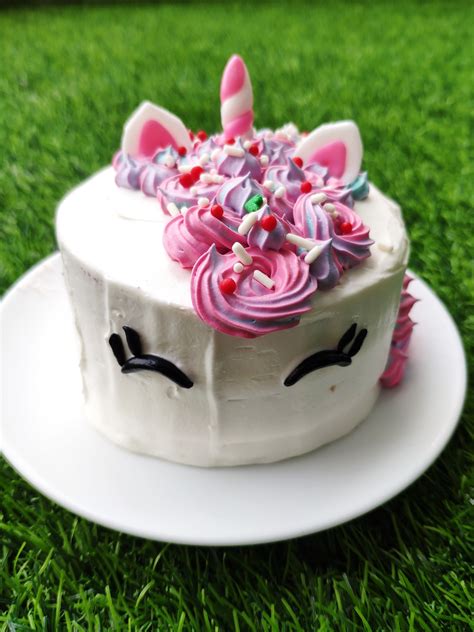 Learn to bake a colourful unicorn vanilla base cake from scratch