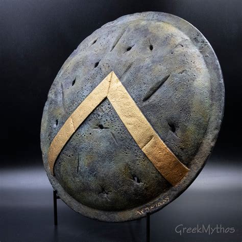 Ancient Greek Spartan Shield, King Leonidas Shield with Greek Letter L, Ancient Greece Legend of ...