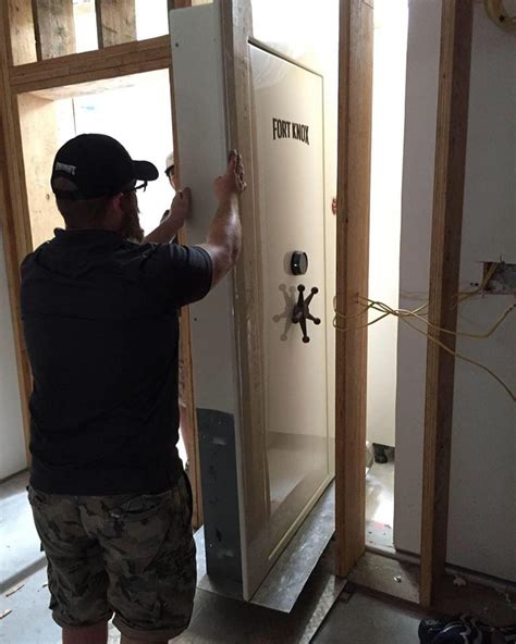 Installing a Fort Knox Vault Door| The Safe Keeper