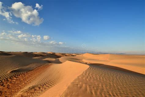 Oman Desert Landscape of Desert 库存照片 - 图片 包括有 模式, 横向: 165300126