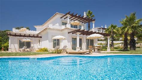 Luxury vacation home with sea views and near golf courses in Portugal