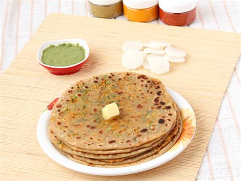 Stuffed Mooli Paratha Recipe - Hot and Spicy Punjabi Mooli ka Paratha