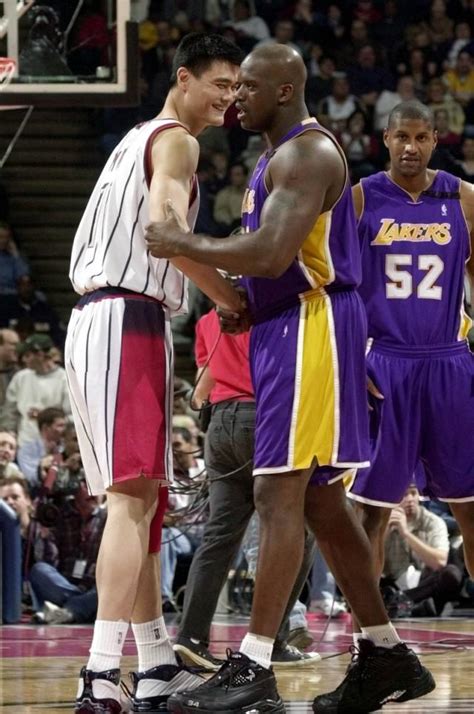 Photo Of Yao Ming Making Shaq Look Short Really Puts Yao Ming's Height ...