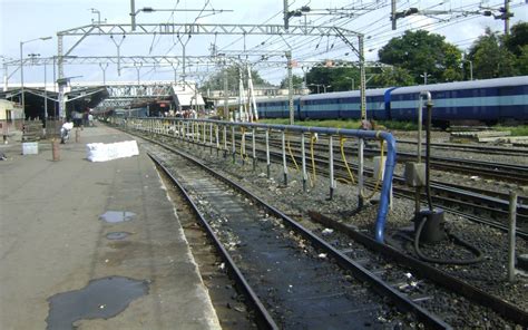 Pune Railway Ranked 4th On Cleanliness Report | WhatsHot Pune