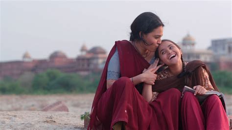 Nil Battey Sannata-Trailer - Bollywoodirect