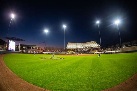 LSU Softball | LSU Softball Camps