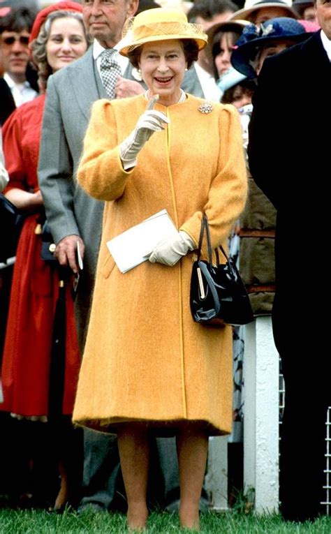 Photos from queen elizabeth ii s royal style through the years – Artofit