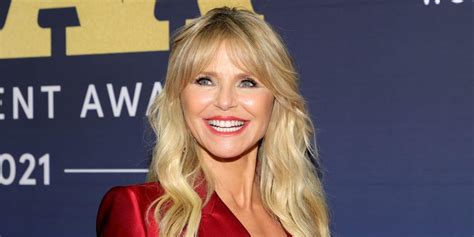 Christie Brinkley, 68, Floors Fans With ‘Hot,’ ‘Topless’ Throwback Pic