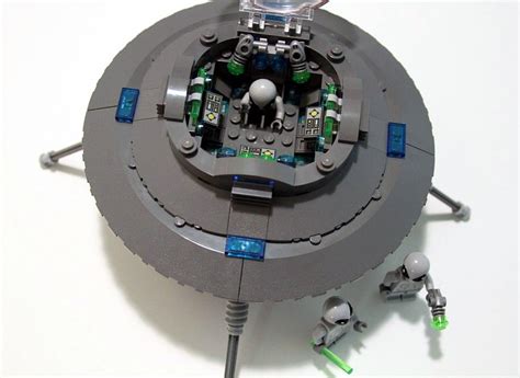 LEGO Ideas - Classic UFO Lego Spaceship, Lego Ship, Whirligig, Legoland ...