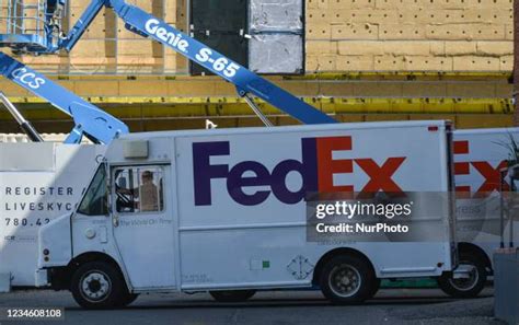 1,224 Fedex Trucks Stock Photos, High-Res Pictures, and Images - Getty ...