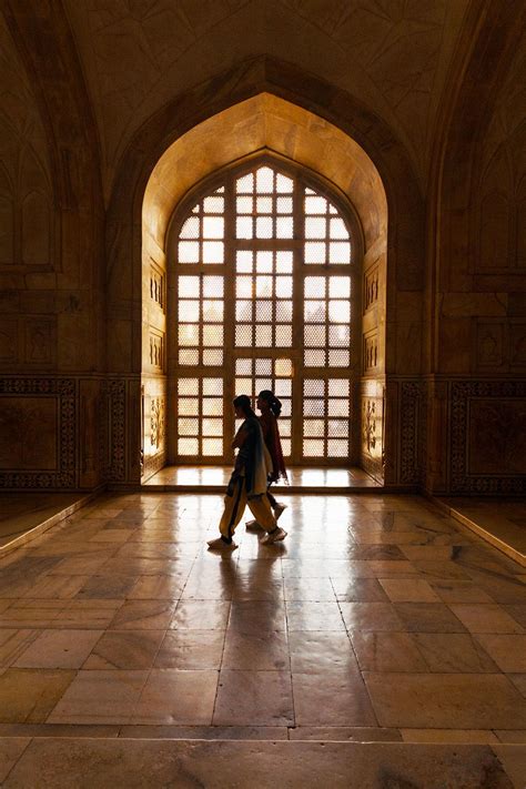 What You Need to Know About Traveling to the Taj Mahal