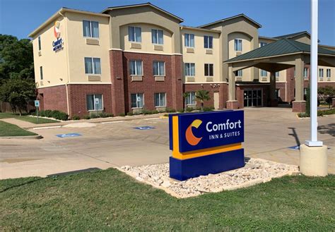 Comfort Inn & Suites | Hotel/Motels