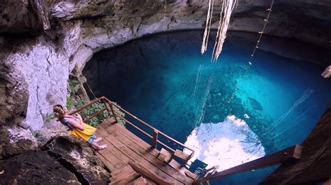 Los Cenotes De Yucatan