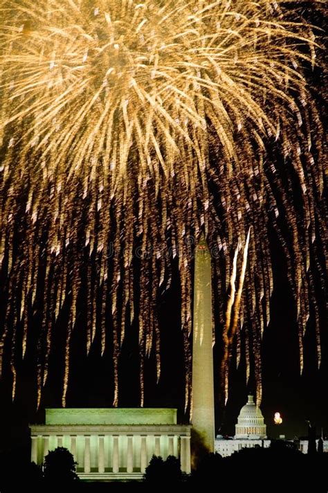 Fourth of July Celebration with Fireworks Exploding Over the Lincoln Memorial, Washington ...