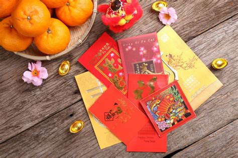 5 Red Envelope Gifting Etiquettes During Chinese New Year