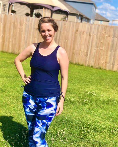 Jill Duggar Swimsuits: 'Counting On' Alum Flaunts Beach Body in Photos