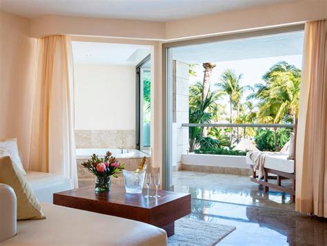 Luxury Hotel Suites in Cancun, Mexico | Excellence Playa Mujeres