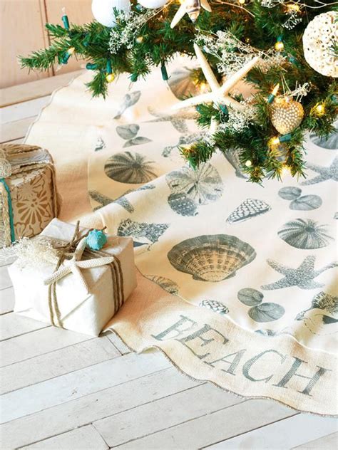 25 Inspiring Beach Christmas Decorations | HomeMydesign