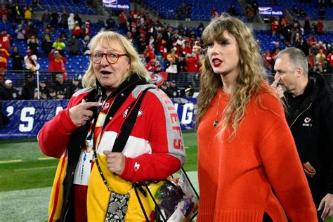 Donna Kelce rocks Super Bowl jacket in show of support for her son Travis | The Independent