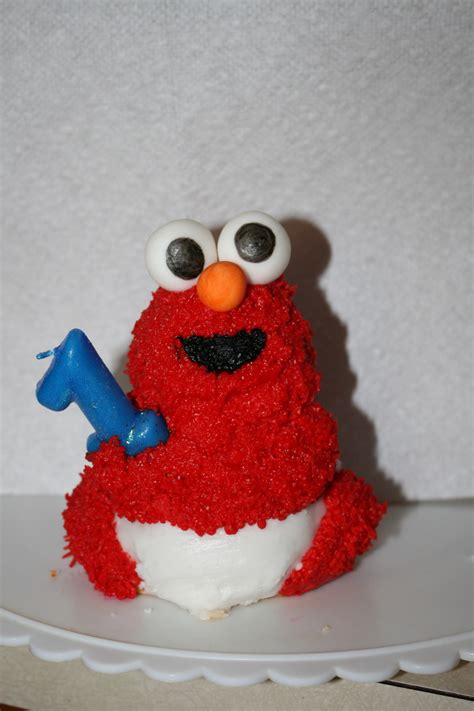 Baby Elmo - CakeCentral.com