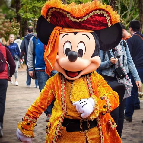 Mickey Mouse in his Pirates outfit In Adventureland Disneyland Paris DLP Disney costume Caribbean