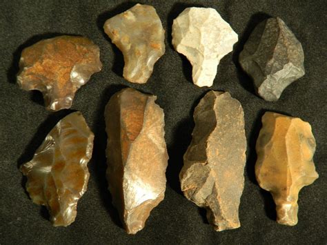 Upper/Middle Paleolithic Aterian arrowheads, tools, scrapers/knives (55,000 - 12,000 BCE ...