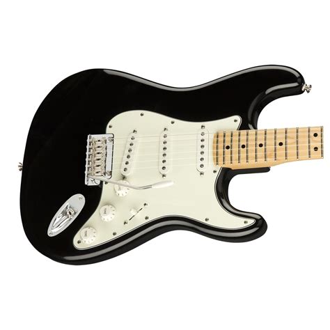 Fender Player Stratocaster MN, Black at Gear4music