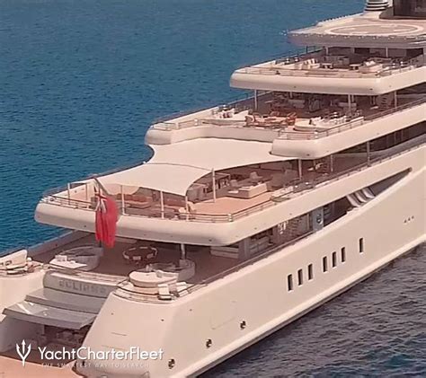 Video: World’s Largest Charter Yacht ECLIPSE Filmed By Drone ...