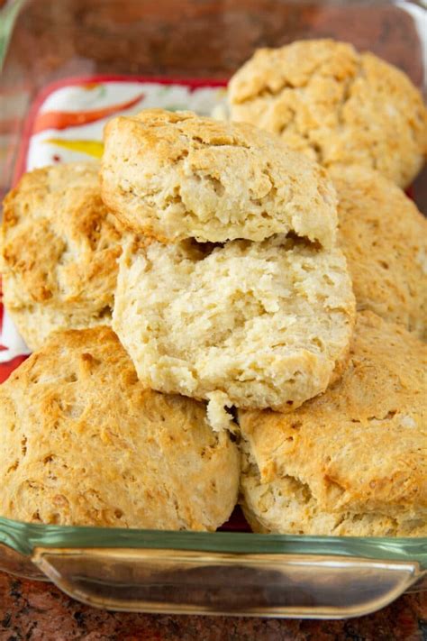 Easy homemade southern biscuits recipe (without buttermilk) - James Strange