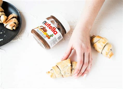 Easy Nutella Croissants - Baking-Ginger