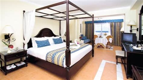 View the Rooms at Grand Bahia Principe Jamaica, Runaway Bay | Thomson now TUI