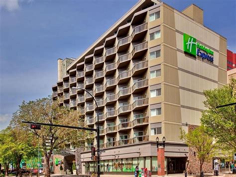 Holiday Inn Express Edmonton Downtown Hotel (Edmonton (AB)) - Deals, Photos & Reviews