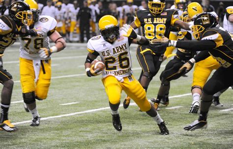 West tops East in Army All-American Bowl | Article | The United States Army