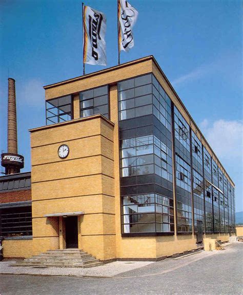 Fagus Factory / Walter Gropius+Adolf Meyer | Bauhaus architecture ...