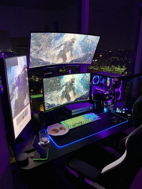 Pin on Working/Gaming setup | Computer gaming room, Gaming room setup ...