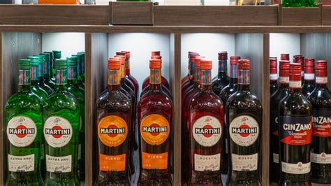 The Ultimate Vermouth Guide: Everything To Know About The Fortified Wine