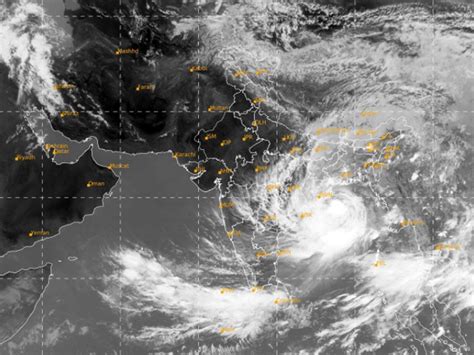 Yaas cyclone update live map | Yaas Cyclone track 2021: See latest ...