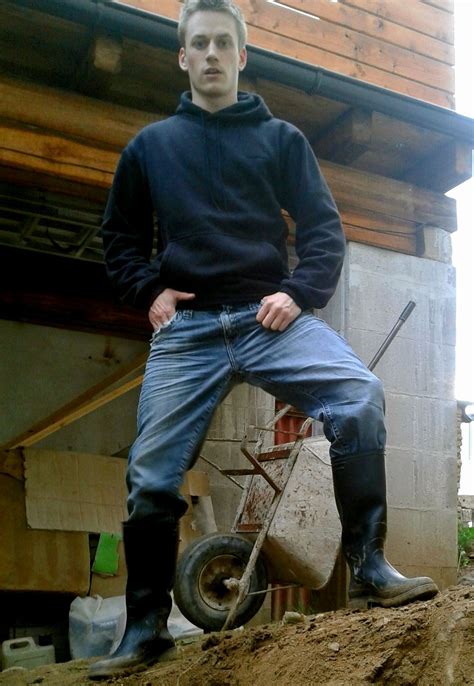 Pin by bottu48 on Guys in wellies / Mecs en bottes | Farm boys, Country men, Boots men