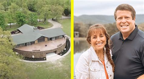 Jim Bob & Michelle Duggar Sell Arkansas Mansion For $1.53 Million – Country Music Nation