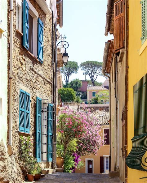 5 of the Prettiest Villages on the French Riviera- The Glittering ...