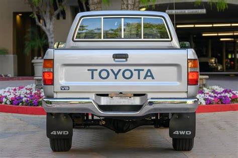 1992 Toyota Pickup Deluxe 4x4 for Sale - Cars & Bids