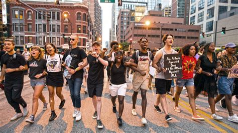 Chicago's Broken Political Machine Is Being Challenged by Young Activists | Teen Vogue