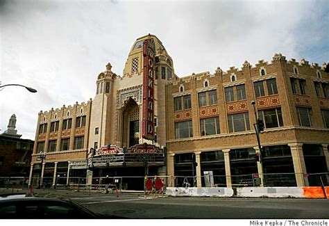 Oakland's Fox Theater returning to life