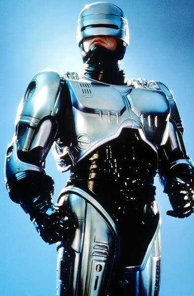 RoboCop remake set to move forward