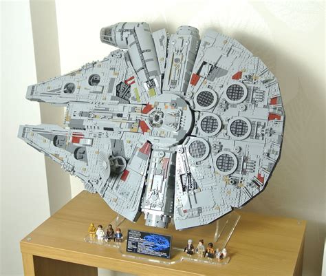Display Stand for 75192 Millennium Falcon - Wicked Brick | Flickr