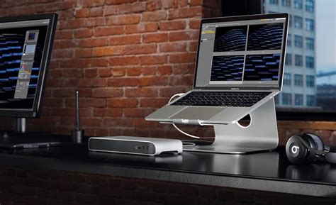 The Best MacBook Pro Accessories - Tech Junkie