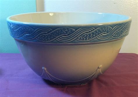 Longaberger American Craft Large Cornflower Blue Mixing Bowl | Bowl, American crafts, Cornflower ...