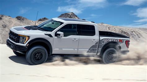 Review: The 2023 Ford F-150 Raptor R is a monster muscle truck | Fox News