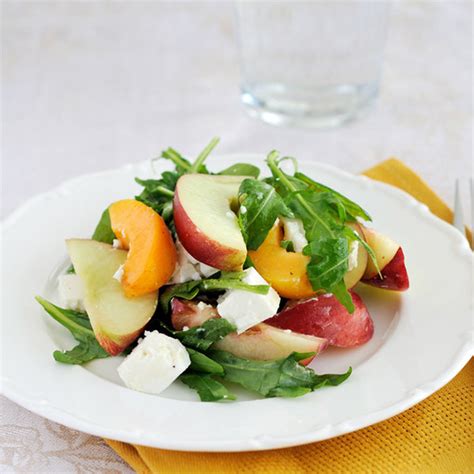 Nectarine Salad with Arugula and Goat Cheese