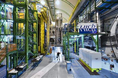 CERN: physicists report the discovery of unique new particle